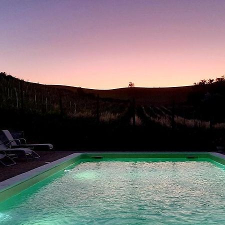 Agriturismo "Veritas" Bed & Wine Casaleggio Boiro Bagian luar foto
