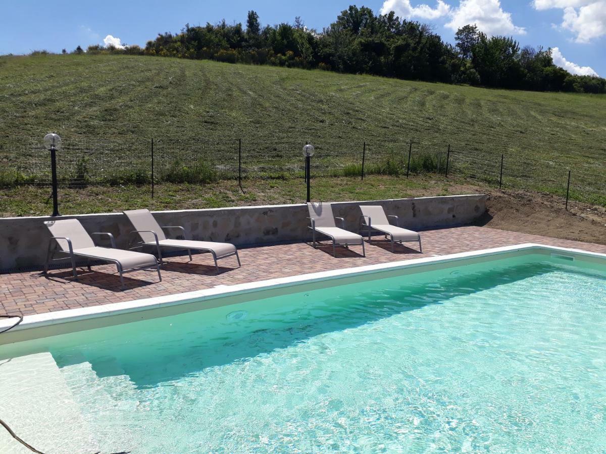 Agriturismo "Veritas" Bed & Wine Casaleggio Boiro Bagian luar foto